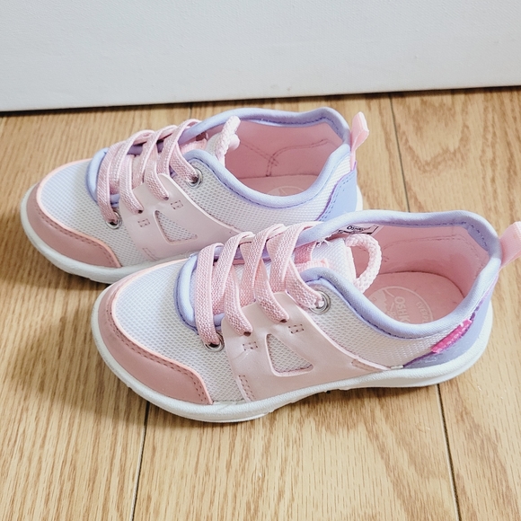 Oshkosh Pull On Sneakers Size 8 - Picture 3 of 8